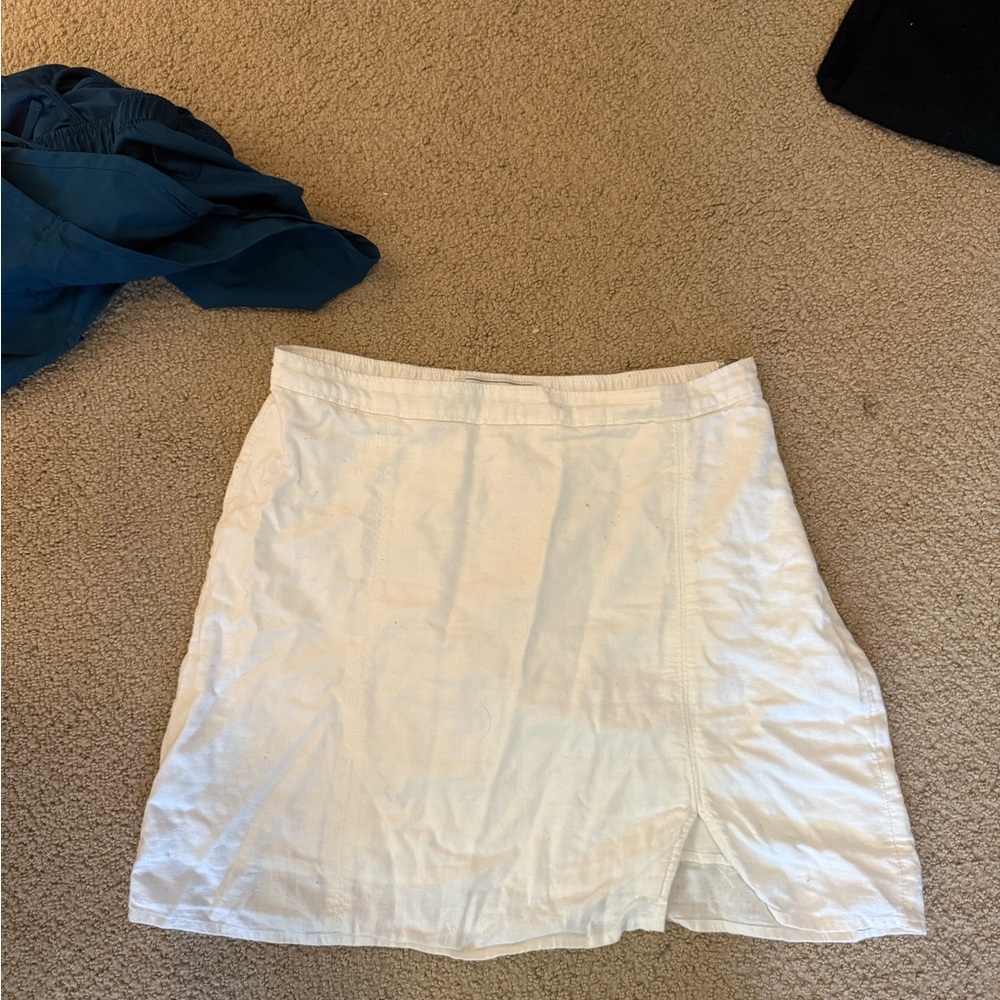 Abercrombie & Fitch White Mini Skirt